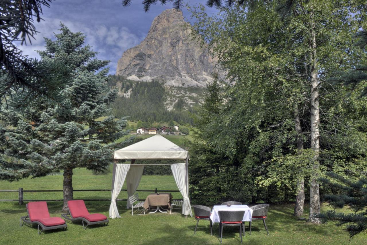 Hotel La Tambra Corvara In Badia Εξωτερικό φωτογραφία