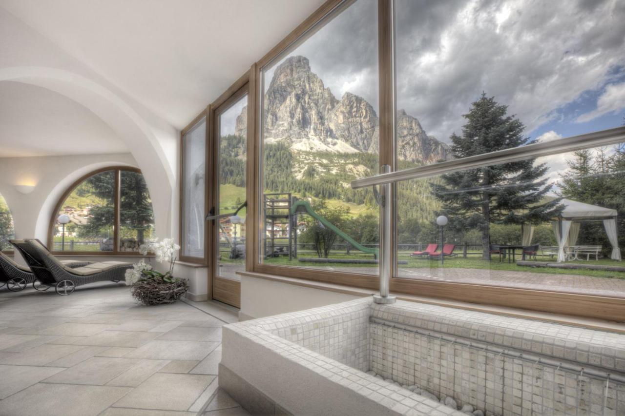 Hotel La Tambra Corvara In Badia Εξωτερικό φωτογραφία