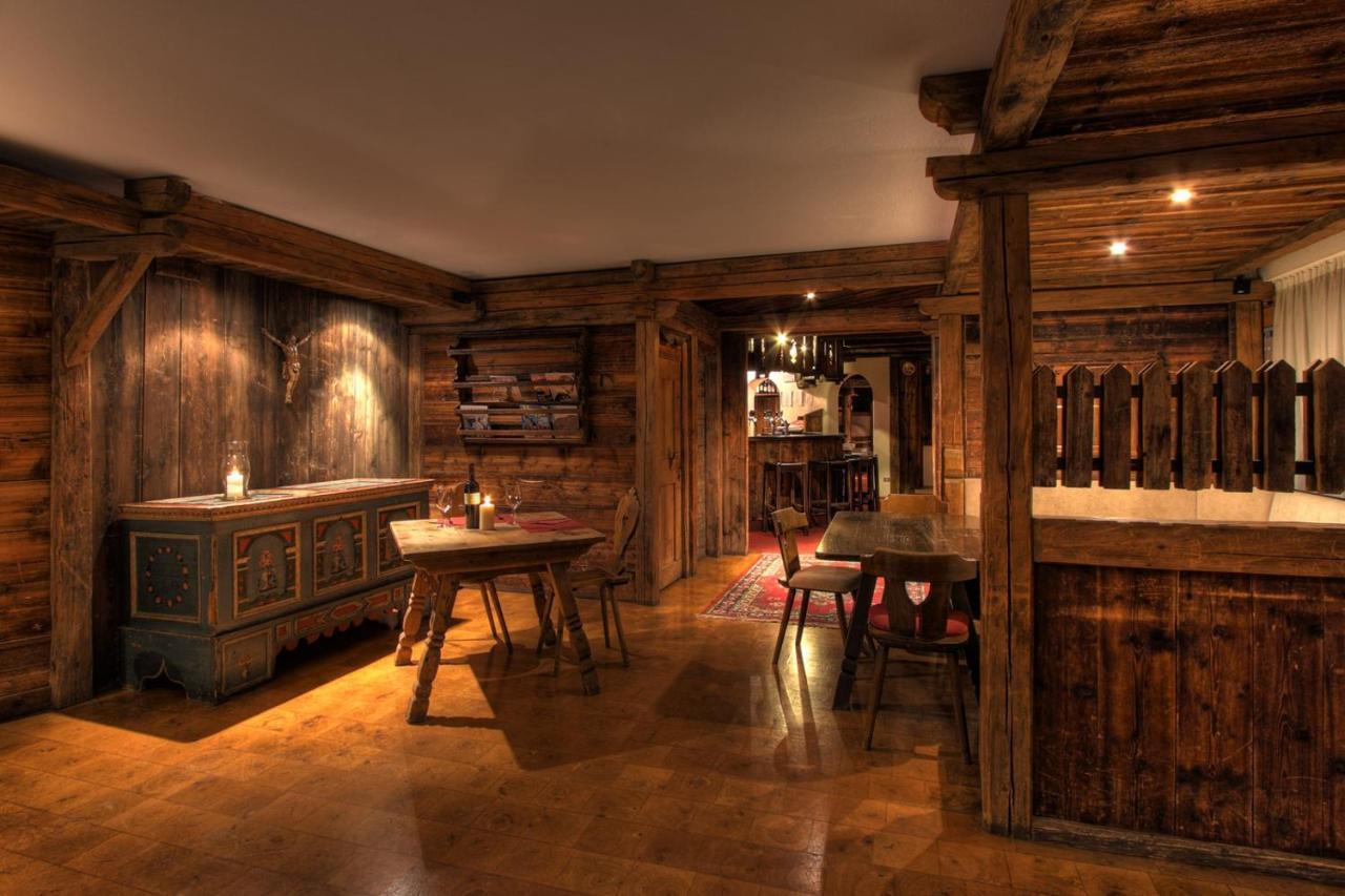 Hotel La Tambra Corvara In Badia Εξωτερικό φωτογραφία