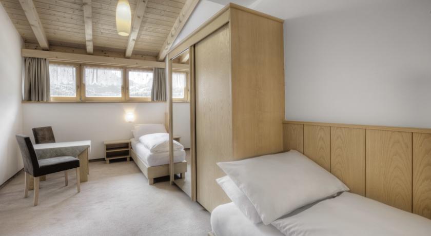 Hotel La Tambra Corvara In Badia Δωμάτιο φωτογραφία